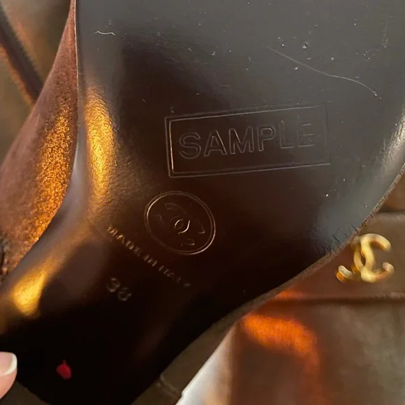 NWOT - Brown Chanel Iridescent boots - Picture 3 of 9